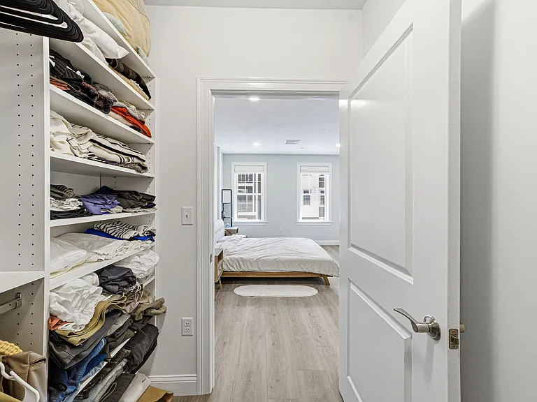 320 Middlesex Ave #D208 — Photo 30