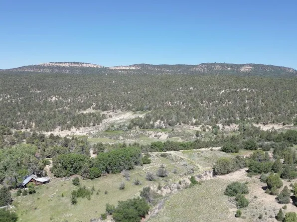 S Mineral Springs Rd, Mount Carmel, UT 84755