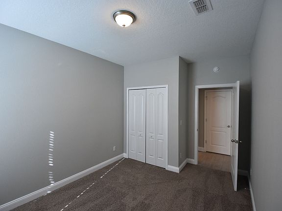 5th image of 756 Shetland Dr