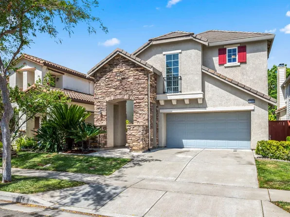 2764 Rogue River Cir, West Sacramento, CA 95691