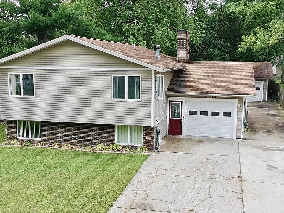 1st image of 2911 Spruce St
