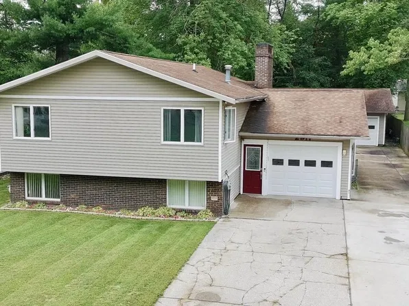 2911 Spruce St, Midland, MI 48640