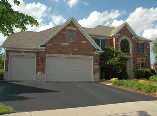 2275 Sutton Dr, South Elgin, IL 60177