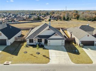 3013 Wolfpack Loop, Bryan, TX 77808