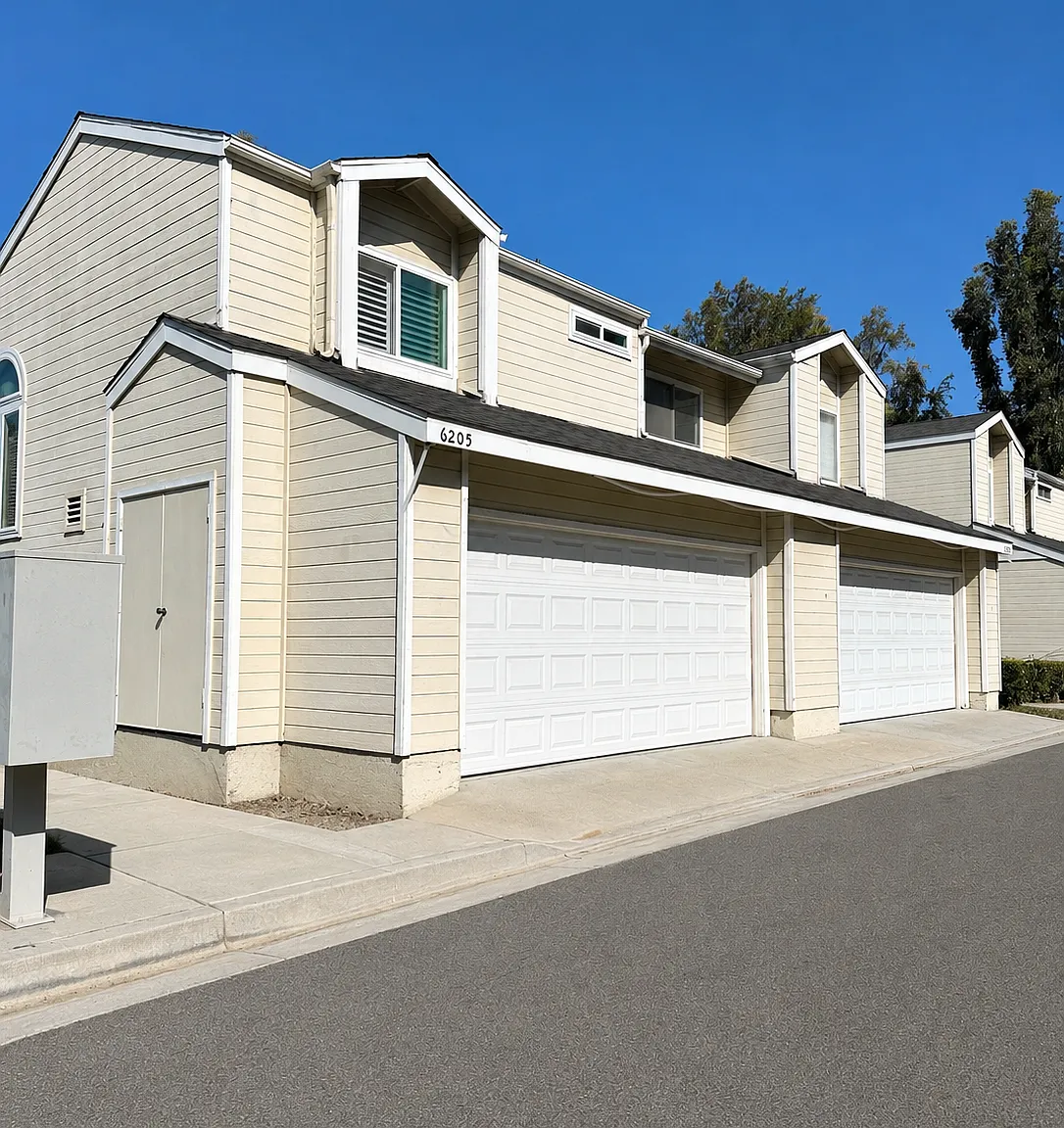 2 bed, 2.5 bath, 1108 sqft, $3,300 — Photo 1