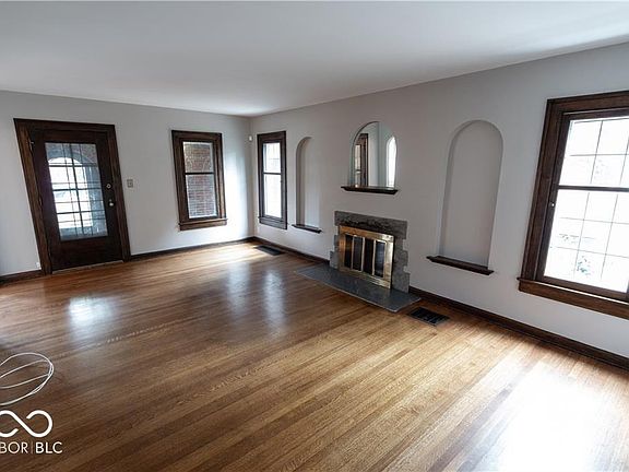 4th image of 5630 N Delaware St