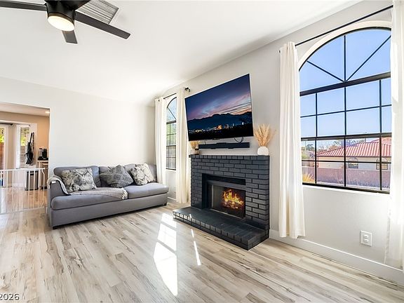 2nd image of 124 Almendio Ln