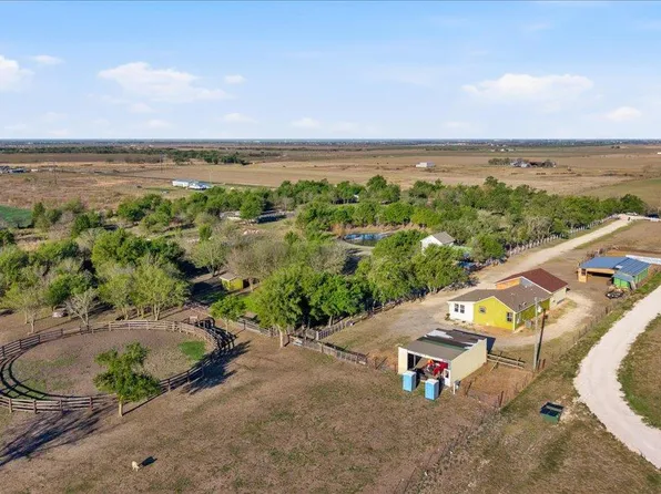 17309 Skog Rd, Elgin, TX 78621