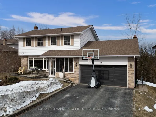 12 Peacock Ln, Barrie, ON L4N 3R5