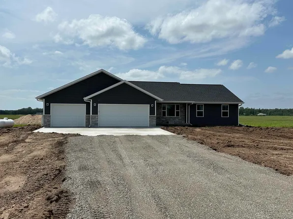 3861 Woodside Dr, Pulaski, WI 54162