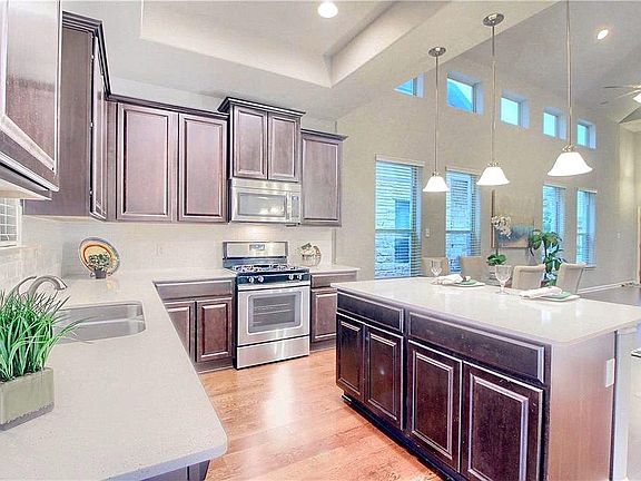 2nd image of 1401 Little Elm Trl