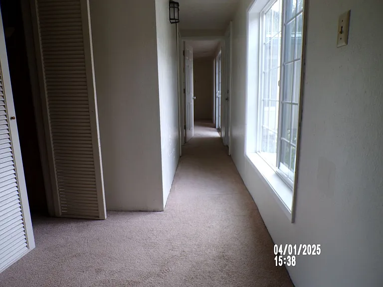 2951 NW Hayes Ave — Photo 4
