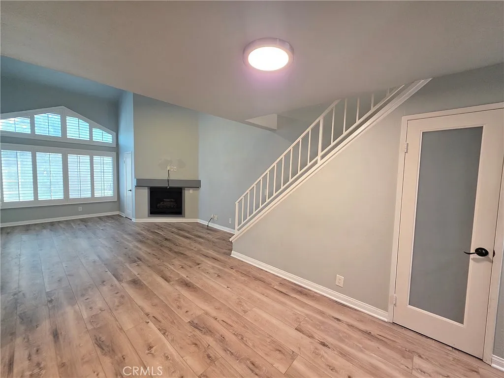 3 bed, 1130 sqft, $2,995 — Photo 4