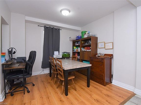 4th image of 12 Wood St W