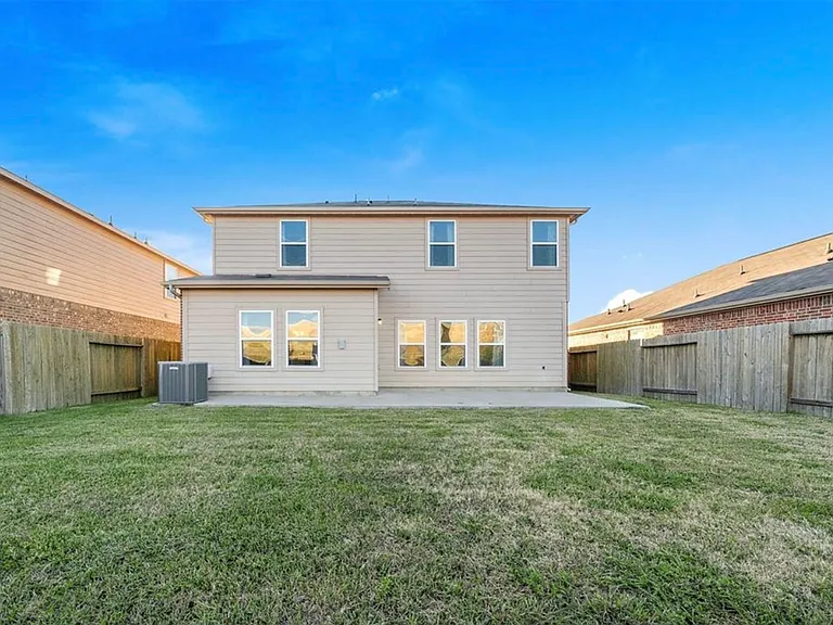 9439 Grand Spark Dr — Photo 21