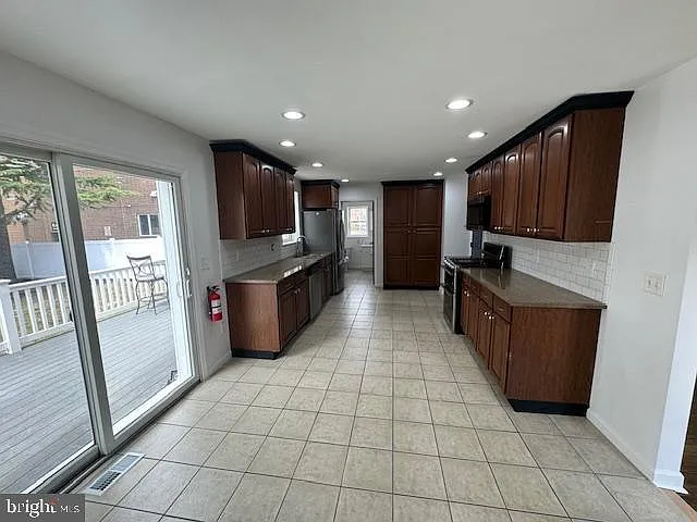 8 Cooper Ave — Photo 9