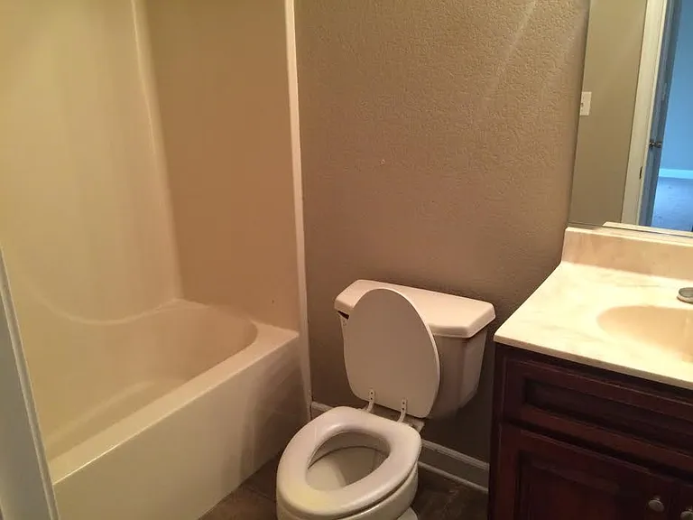934 E Craighead Forest Rd #B — Photo 11