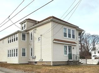 25 Slater St, Webster, MA 01570