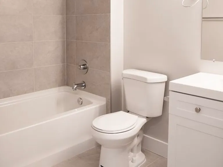 3223 M St NW #1 — Photo 6