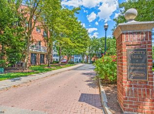 25 Boston Ct, Newark, NJ 07103