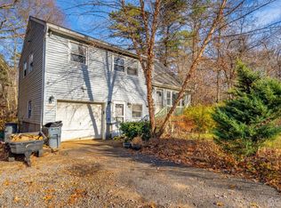 121 Pleasant Valley Rd, Old Bridge, NJ 08857