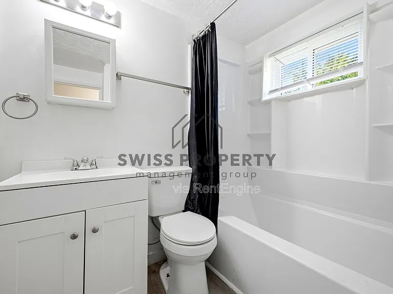 486 Hanley St #A — Photo 12