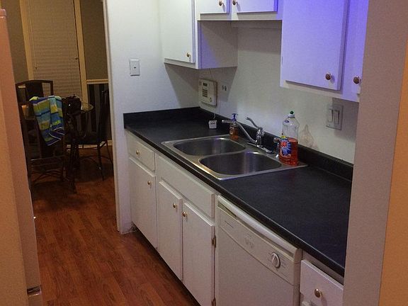 5th image of 2275 Country Club Dr APT 2-1A