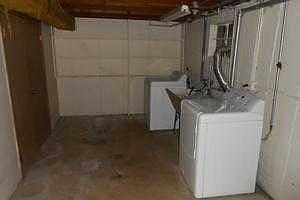 Laundry Rm