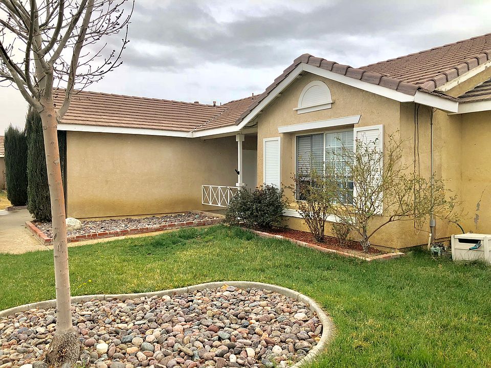 2nd image of 3727 Cedarwood Ct #3727