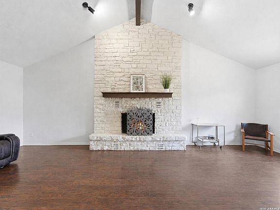 3rd image of 2420 Birkdale Ln