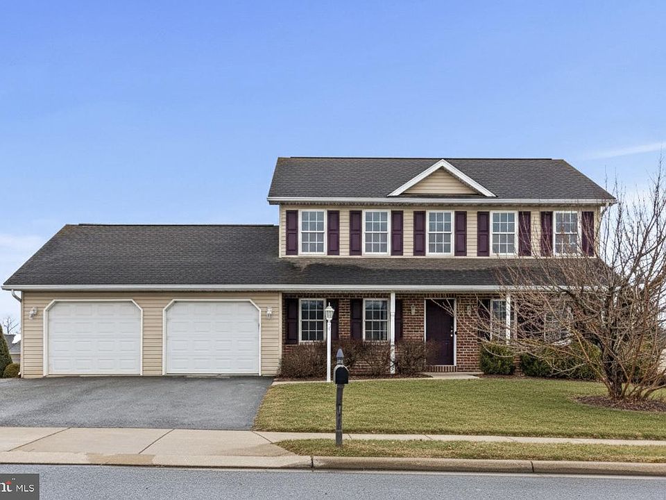 1st image of 10 Vista Dr