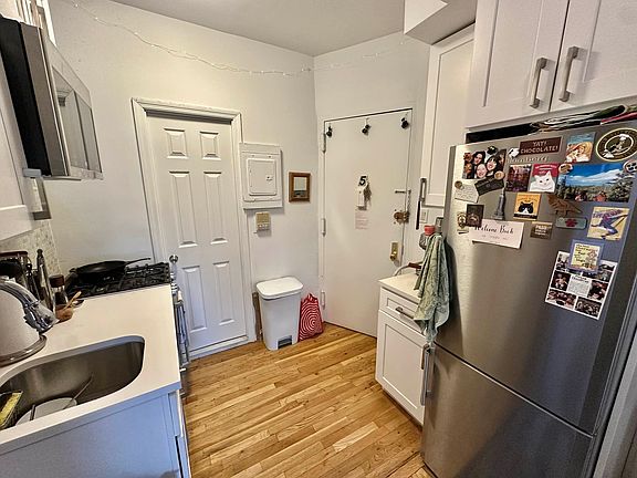 4th image of 222 E 21st St APT 5B