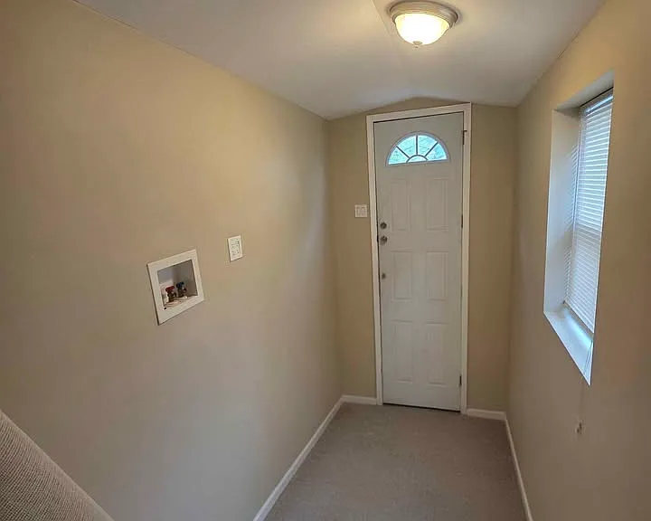 1131 Crosby St — Photo 5