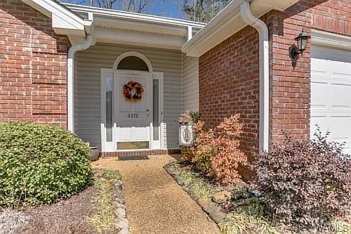 4th image of 6372 Woodmere Dr