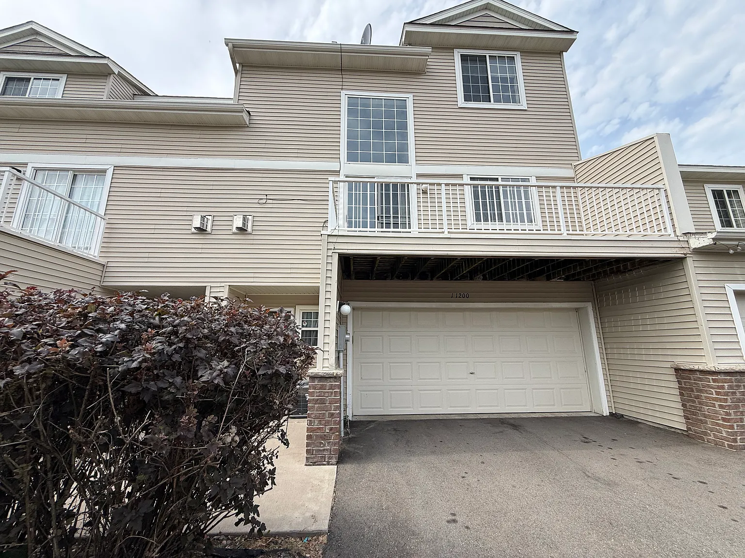 2 bed, 1550 sqft, $2,000 — Photo 1