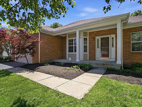 3rd image of 1029 Laketree Ct