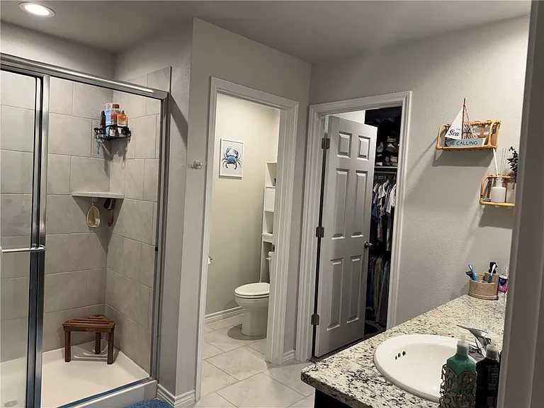 3946 Jayden Dr — Photo 6