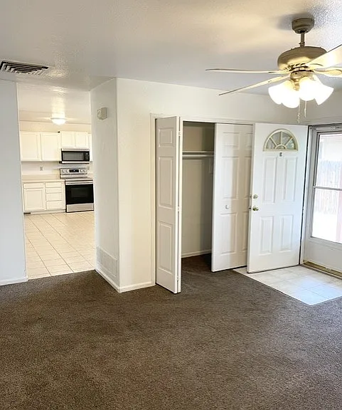 720 Yale Pl #D — Photo 6