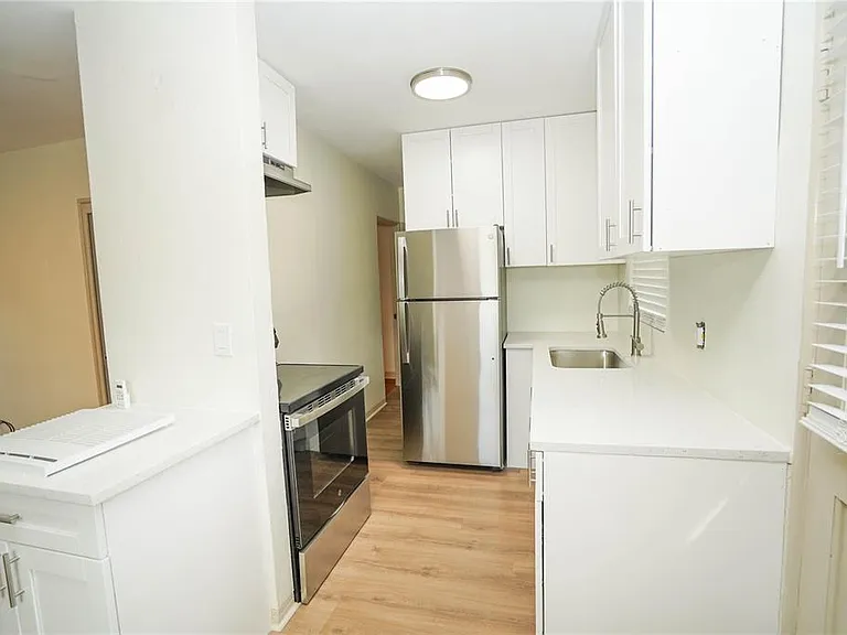 2001 Dr Martin Luther King Jr St N #4 — Photo 6