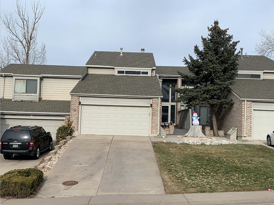 Welcome to 3851 E Euclid Ave!