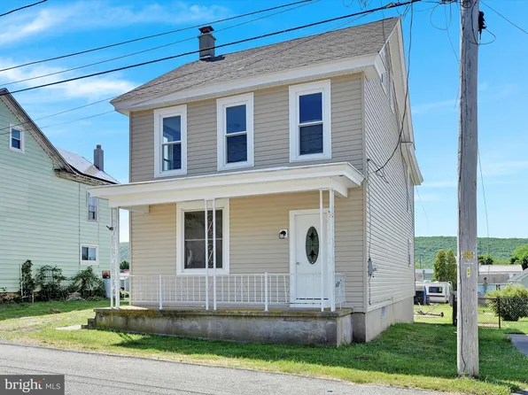 110 W Washington St, Muir, PA 17957