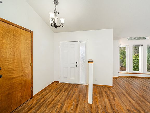 4th image of 3220 31st St