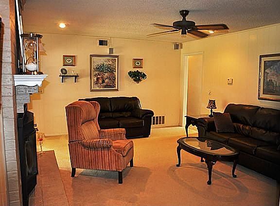 3rd image of 2520 Glen Lea Dr