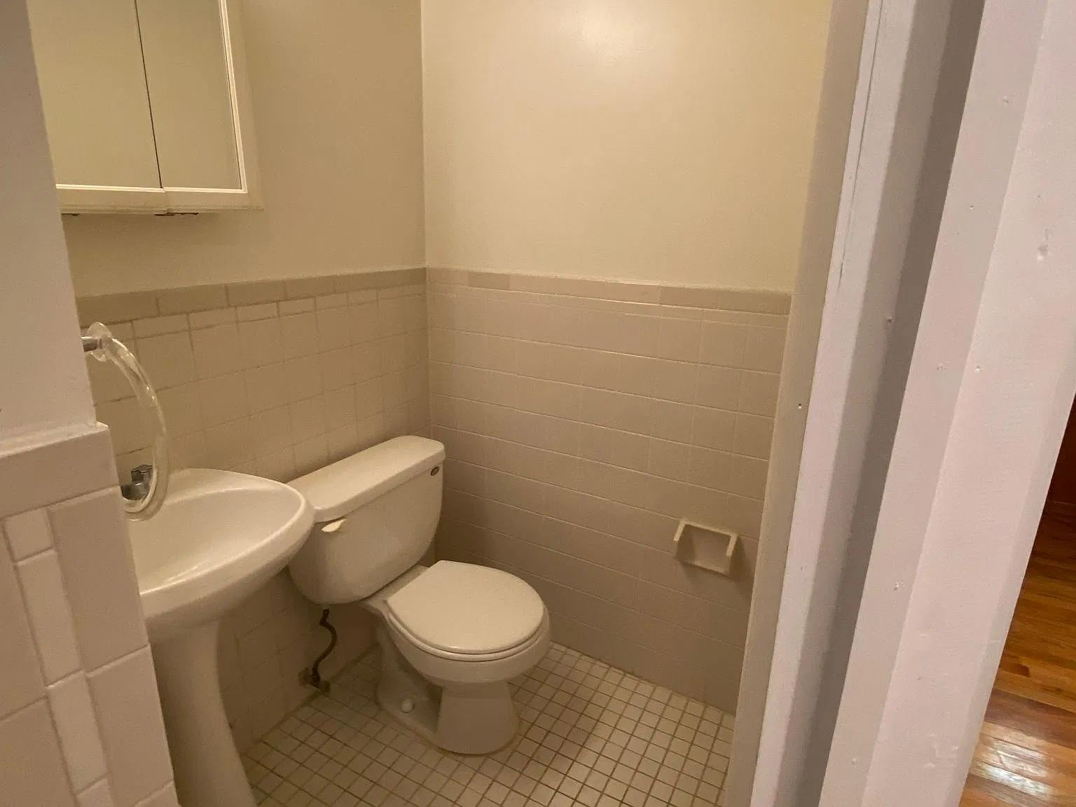 Studio, 400 sqft, $1,500 — Photo 2