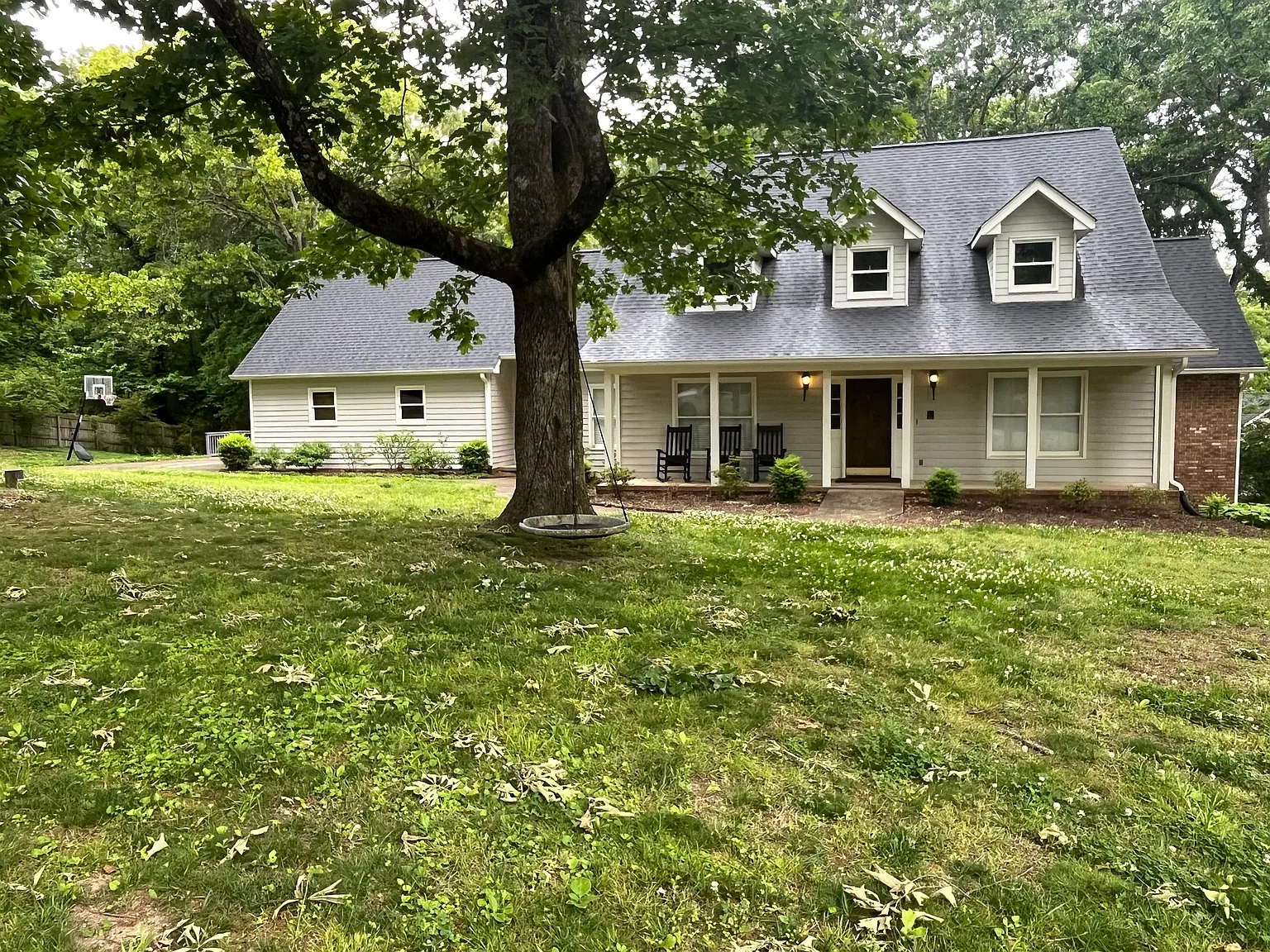 4 bed, 2.5 bath, 3562 sqft, $2,950 — Photo 1