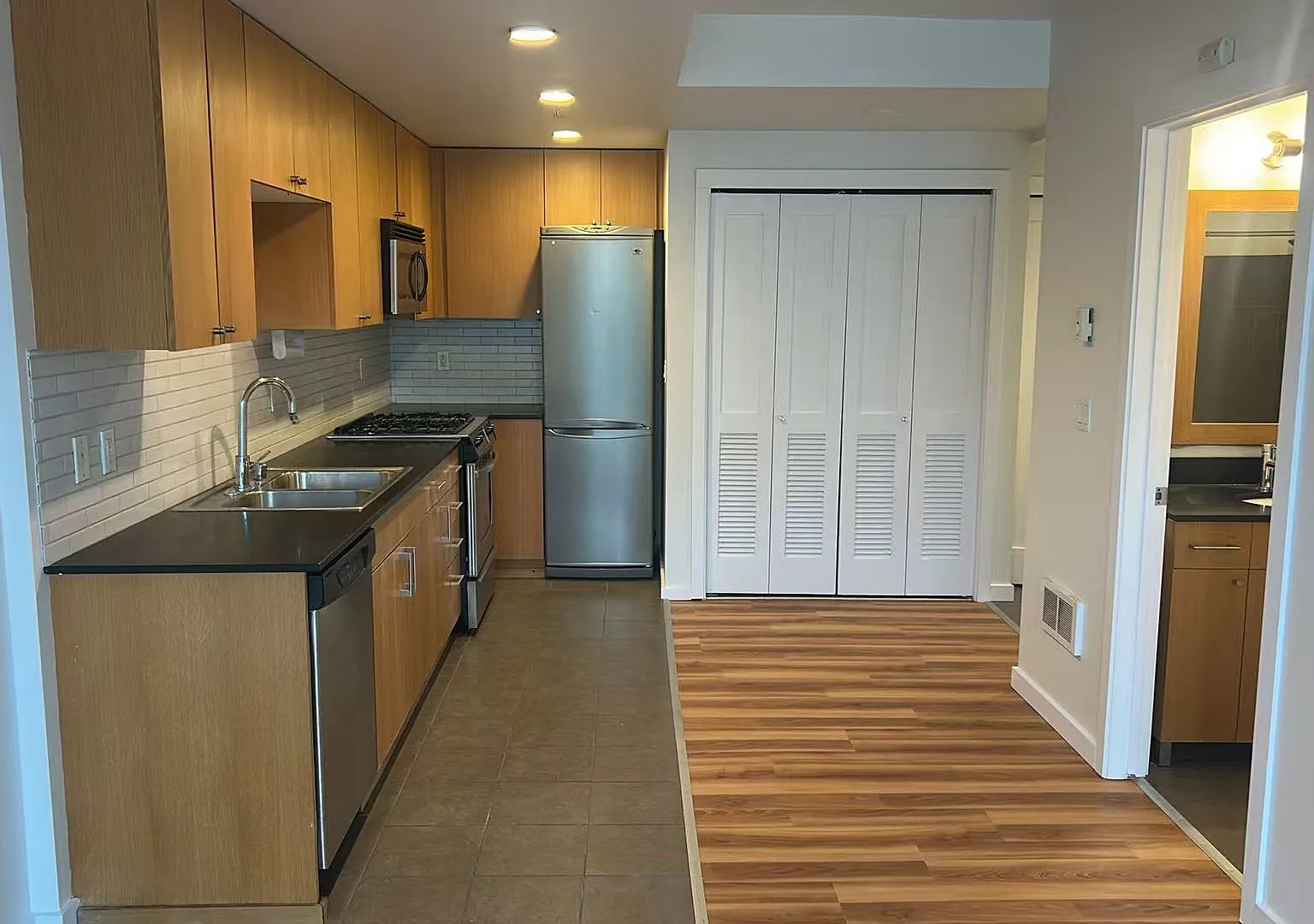 76 Cedar St — Photo 4