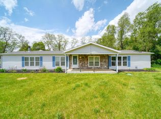 120 Kathy Ln, Brooklyn, MI 49230
