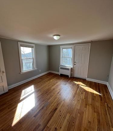 2nd image of 229 Trenchard St #2