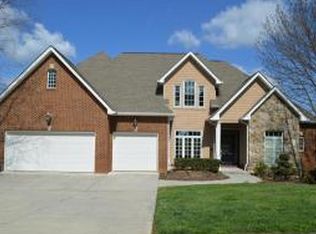 214 Willows Ridge Ct, Johnson City, TN 37601