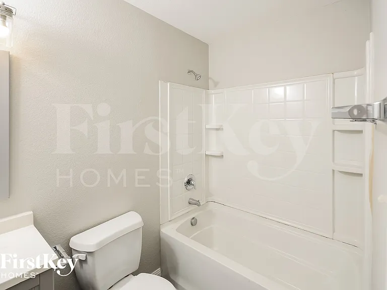 1207 Bellevue Dr — Photo 14